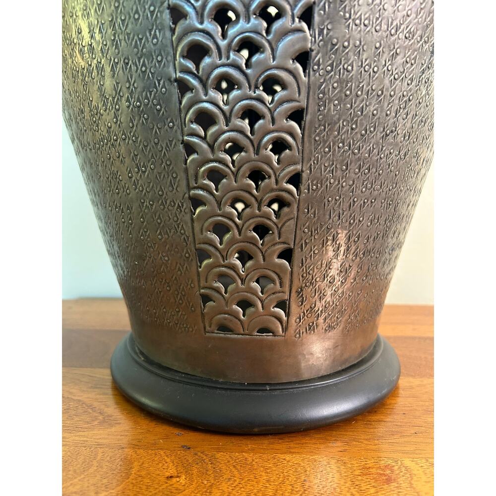 Vtg. Bronze Gold Table Lamp, Textured Metal Base, Contemporary Rustic Lamp, MCM - Picture 6 of 16